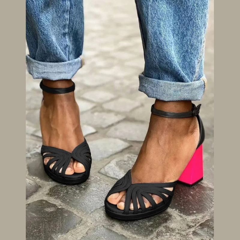 LUMA | Elegante Sandalo Metallico con Tacco Fluo per uno Stile Unico